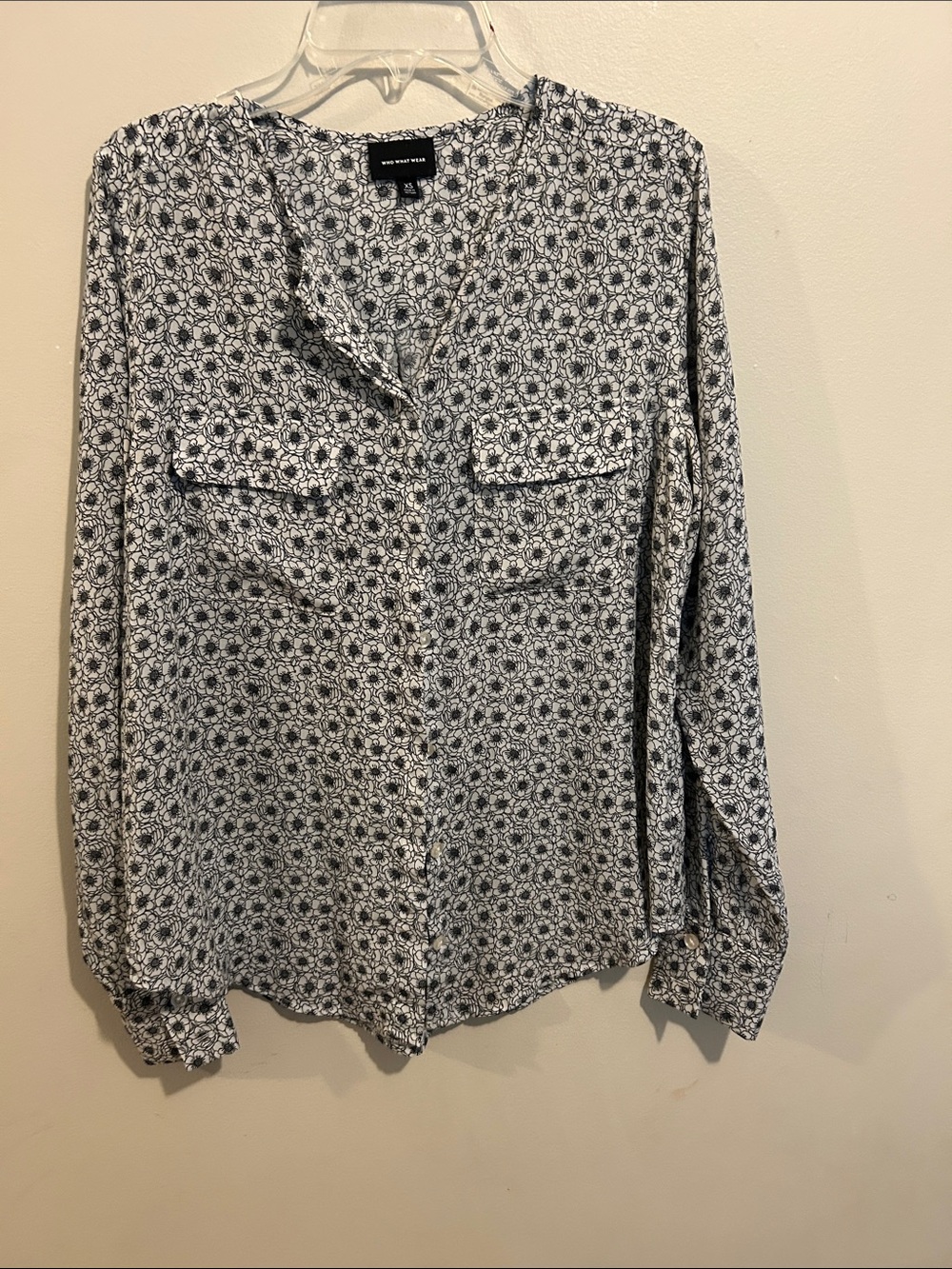 Who What Wear Black and White Printed Button-Down Shirt